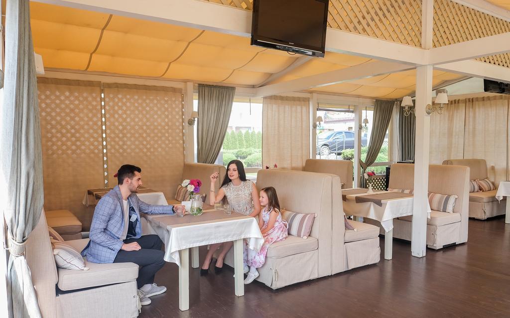 Maria Garden Hotel & Restaurant Iwano-Frankiwsk Exterior foto