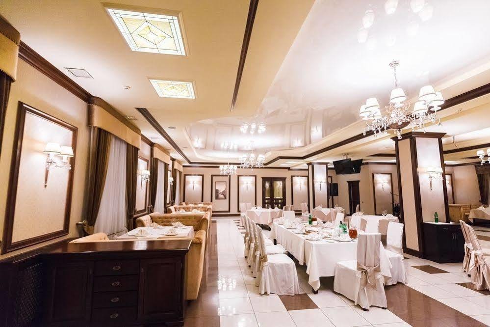 Maria Garden Hotel & Restaurant Iwano-Frankiwsk Exterior foto