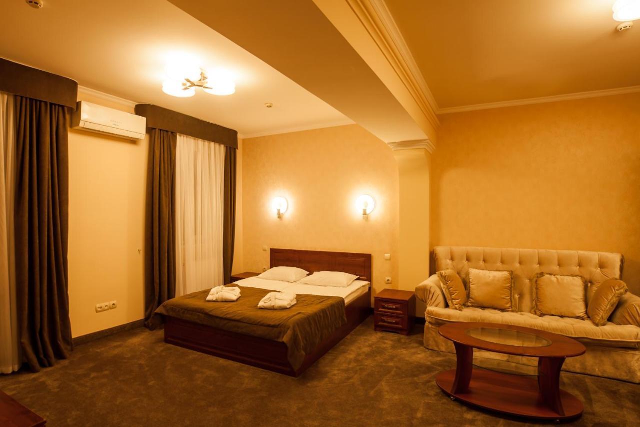 Maria Garden Hotel & Restaurant Iwano-Frankiwsk Exterior foto
